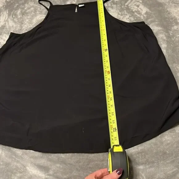 Old Navy Black Tank Top - Picture 4 of 5